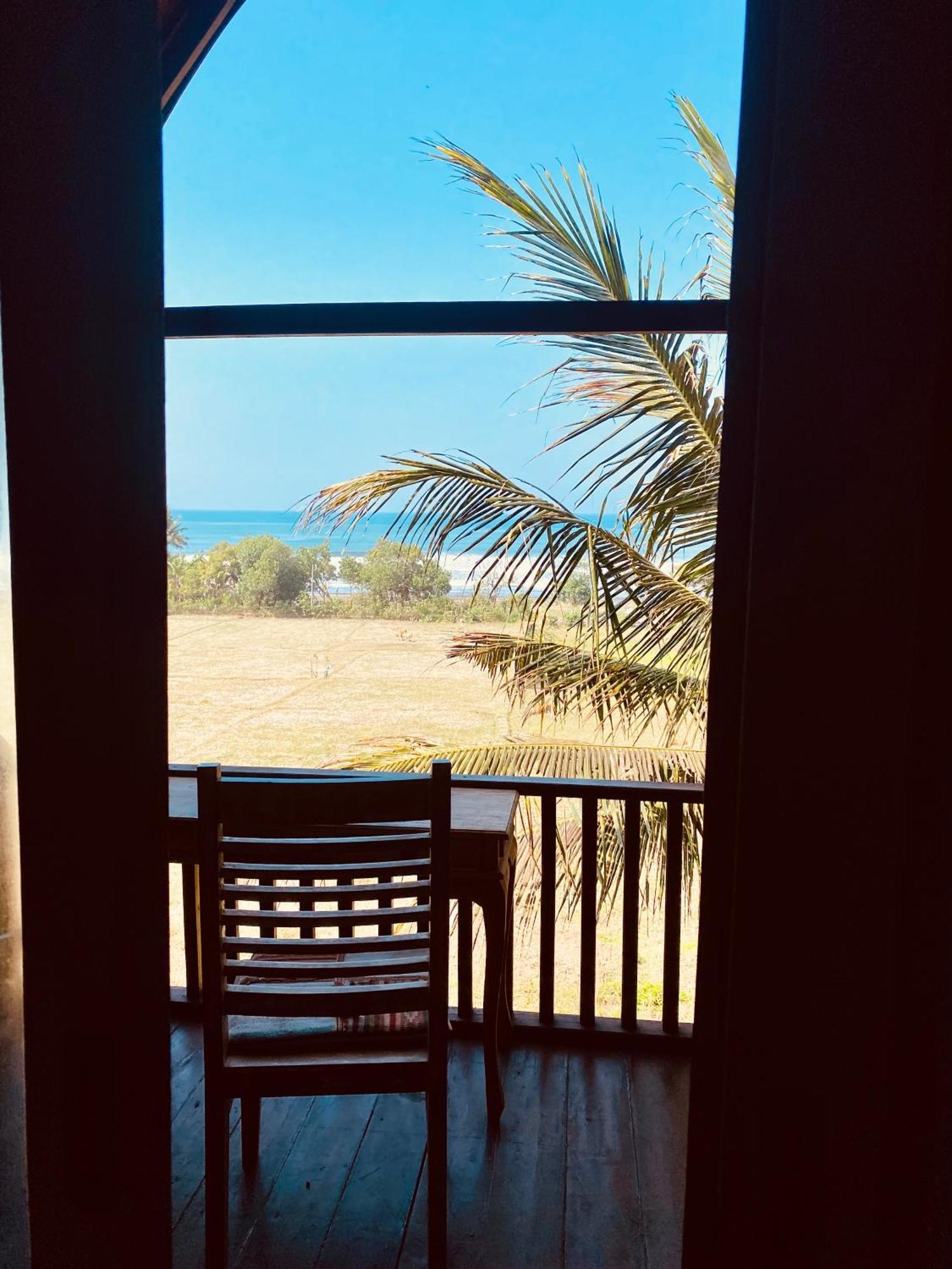 Dikaloha Surfschool And Stay Airsatang Kültér fotó